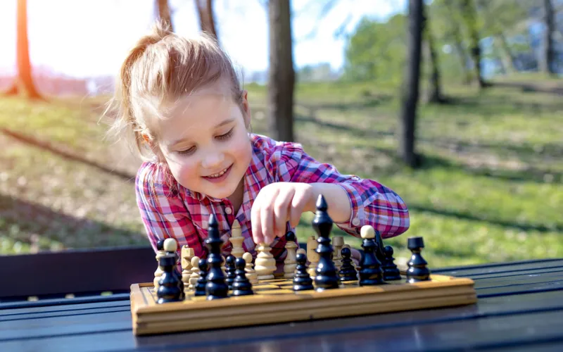 fillette échecs
