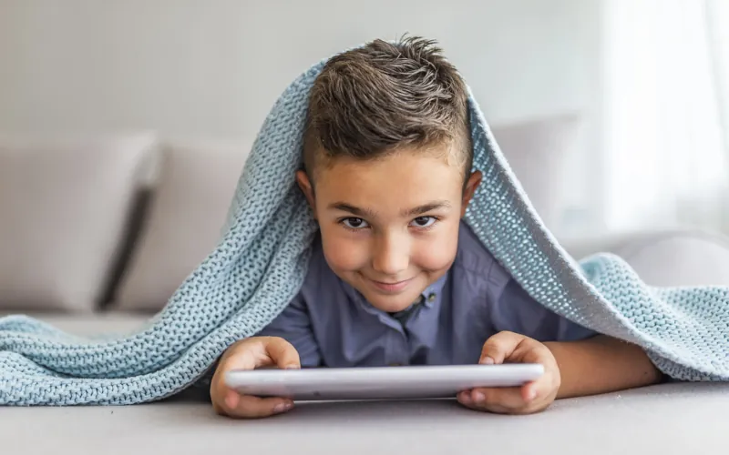 garçon tablette